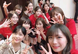 【乃木坂46】衛藤卒コン集合写真の若月と万理華にいろんな意味で泣いた。 	