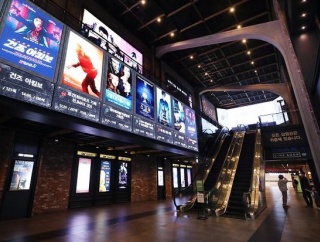 韓国人「韓国史上初めて日本映画が年間興行1位を取るだろうｗｗｗｗ」