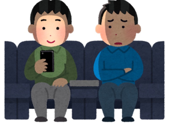 【物議】X民「エンドロールでスマホ弄る奴、レイトショーで終電気にする人もいるし別によくない？一瞬見るだけじゃん」