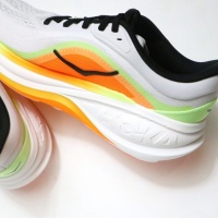 シューズ考：HOKA CLIFTON PRO＿「Geometry」から読み解く、この一足の正体