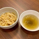 金目鯛入りだし塩と米沢牛牛脂と自家製塩ダレとがごめ昆布粉末の太麺塩つけそば