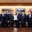 8463 石原環境大臣に「循環経済」を提言しました。