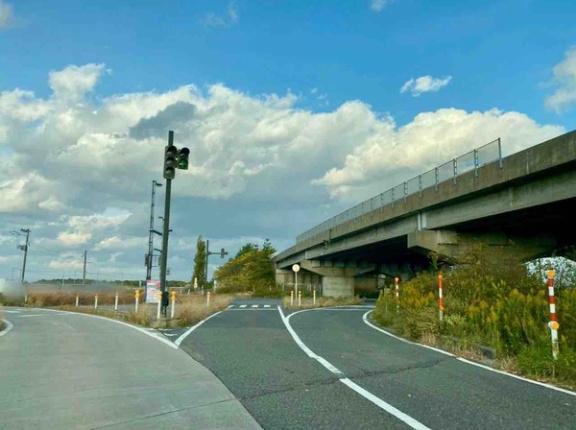 国道7号新新バイパス『一日市インター（ひといち）』オンランプ・オフランプが舗装修繕工事のため通行止めするらしい。11月12日～18日22:00～翌6:00。