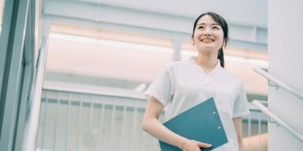 看護師の母「あんた看護師になるんじゃないの！？」　私「え？前に私の決めたことを尊重するって言ってくれたのに！？」　薬剤師の姉「お母さん泣いてるよ…！」