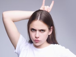 【画像】顔50点・身体80点のグラドル、登場するwwwwwww