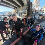 新宿地元密着、少人数制ダイビングスクールで、初めて未経験者向けダイビングライセンスを取得