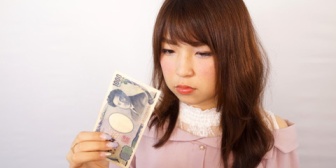 家族の財布からお金を借りただけなのに「窃盗、泥棒」って言われた。家族間の事なんて警察も相手しないですよね？