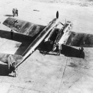 左右非対称の飛行機