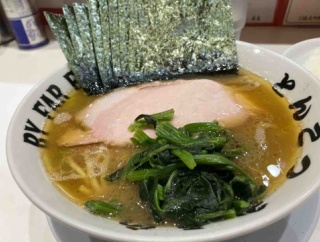 深夜の豚骨は身に染みる　とんこつみうら