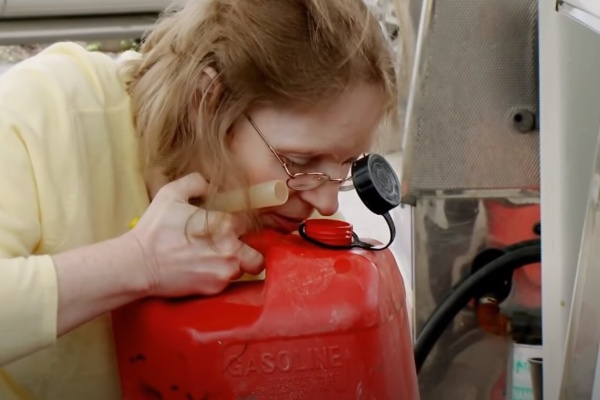 ガソリン依存症になってしまった女性の悲劇 海外の反応 海外反応 I Love Japan