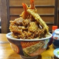 ■神田の「八ツ手屋」で、デカ盛り天丼！