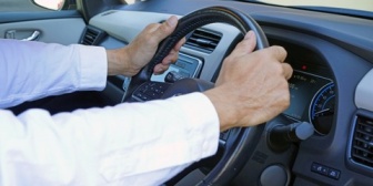 免許は持ってるけど運転が苦手で、車を運転するのが怖くてたまらない。乗るたび恐怖を感じる…