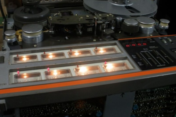 オープンリールテープデッキの復刻（修理と販売） - Fostexのメンテ集