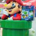 [ネットの旗色]ゴールデンウィーク最終日の任天モン、任天堂様が買ってきた量販店の任天堂売り場でソニーを相手に戦いだしてしまう