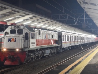 【東急】8000系8007F他6両が廃車の為パシルブングールに配給される(11月28日～29日)