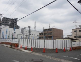 交野市駅の市役所側が更地になってる。4階建てのビルができるみたい【情報提供：いりこ猫さん】