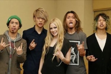 海外「楽しみすぎる」ONE OK ROCKと世界の歌姫のコラボに世界中から期待が高まる