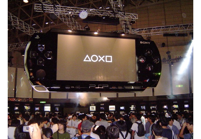 「PSP」←なんやかんや歴代最強の携帯ハードだよな