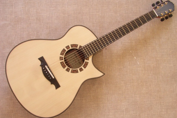 TORU FUJII GUITARS 製作日記
