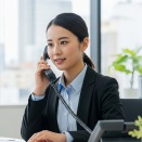 電話で頼みごとをするとき、声の出し方でこんなに印象が変わる