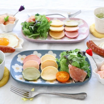 🌞朝ごはんに💛カラフルパンケーキ✨