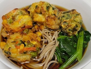今夜はかき揚げ蕎麦です