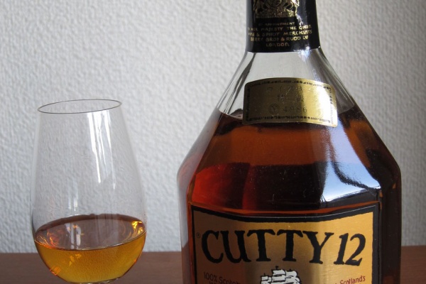 【沖縄黒豚】カティーサーク25年 ウイスキー（終売品） カティーサーク 25年：700ml [70388]終売(98-0) 激安酒通販 輸入