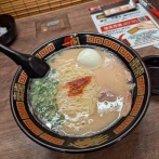 イギリス人「日本で30軒ラーメン店を巡って気付いた、一蘭って過大評価じゃね？」