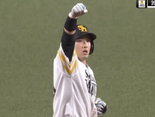 山本祐大を小久保監督が絶賛「あそこがすべて。ああいうヒットが出るか出ないかで」
