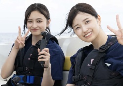 【画像】いくら美人でも井上和と並ぶと