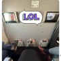 【画像】女性さん、飛行機でおじさん2名に囲まれた真ん中の席に　→　結果、最悪の仕打ちを受けてしまう…「これは人権がなさすぎる」