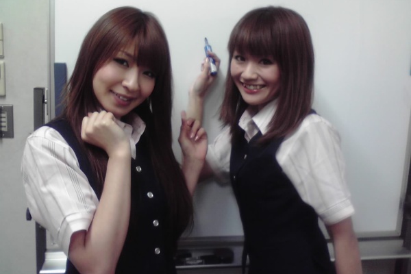 相良舞 In Mai Room