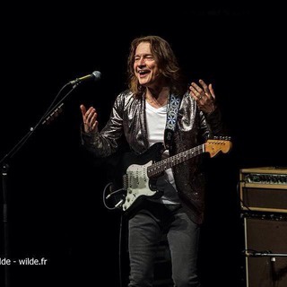 ＴＯＮＥＳ、ＴＵＮＥＳ&ＴＯＯＬＳ