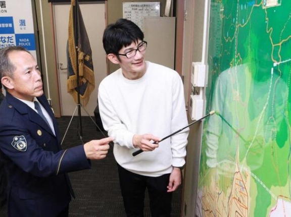 六甲山地で遭難の女子高校生　泣きながら「道が分からない」。登山中の看護師が救う