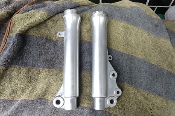aさん 専用 gt380 フロントフォーク OH ボトムバフがけ渡し 二輪車用製品：SHOWAハイパフォーマンスシリーズキット(BFF