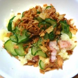 『フライドオニオンでサラダが美味しく！』の画像