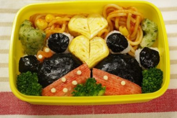 ミッキーとミニーの簡単おにぎり弁当 めろんカフェ Powered By ライブドアブログ