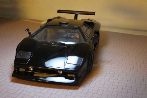 サーキットの狼 ランボルギーニ3000シルエット　1/28スケール Amazon | 絶版 プラモデル ニットー ランボルギーニ シルエット