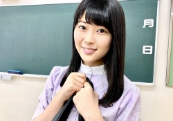 岩本蓮加(14)「#高校生クイズの準備なうに使っていいよ」れんたんのギコチナイ笑顔が可愛いwww 【乃木坂46】