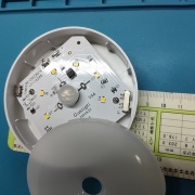 丸型8LED人感ナイトライトの分解