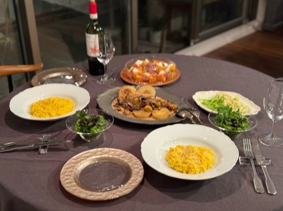 ミラノ風リゾットと、グリルチキンのきのこクリームソースとかの夜ごはん