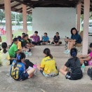 雨で、雨宿り。