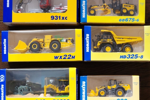 コマツ　株主優待　ミニチュア11点 Yahoo!オークション - コマツ オリジナルミニチュア 株主優待