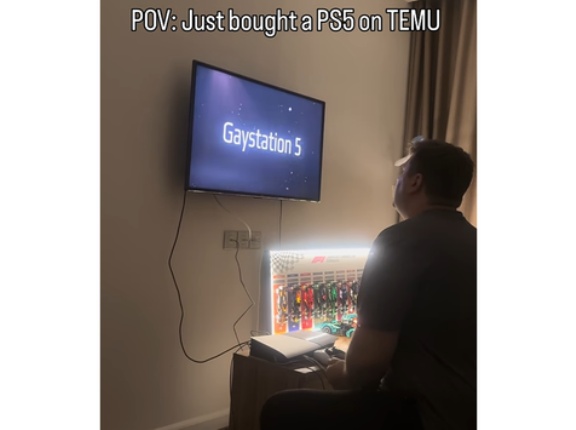 TemuでPS5を買った外国人、起動したら「ゲイステーション」で絶望ｗ　海外の反応。