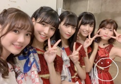 【乃木坂46】肩出しｗ 全員同い年に見える、この5人かわええのうｗｗｗ