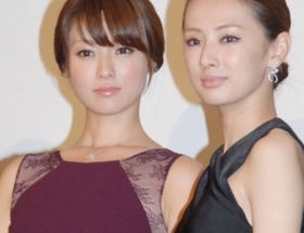 深田恭子と北川景子がキス