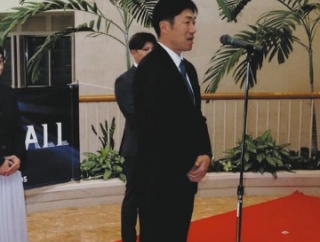 DeNA、1軍春季キャンプを行う沖縄県宜野湾市入り　相川新体制のテーマは「24時間365日やり続ける」