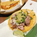 沼袋「OCTA」タコス カルニタス + ケサディーヤ チキンティンガ + Postre de tres leches