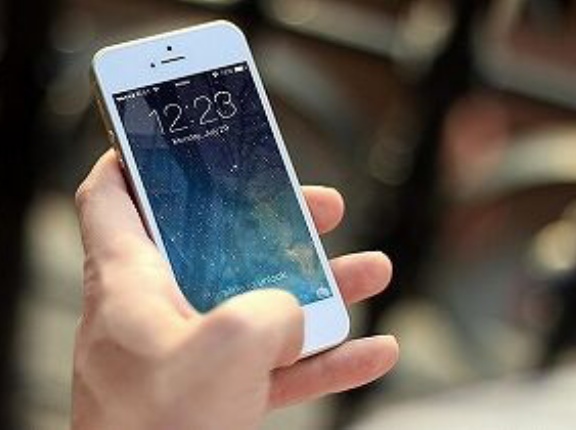 「スマホ」←何年で買い替える？？