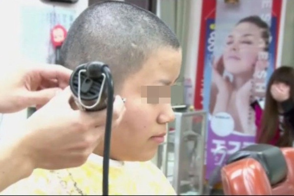 女性の髪をバッサリ切る剃髪 断髪フェチ厳選 動画画像 16年01月